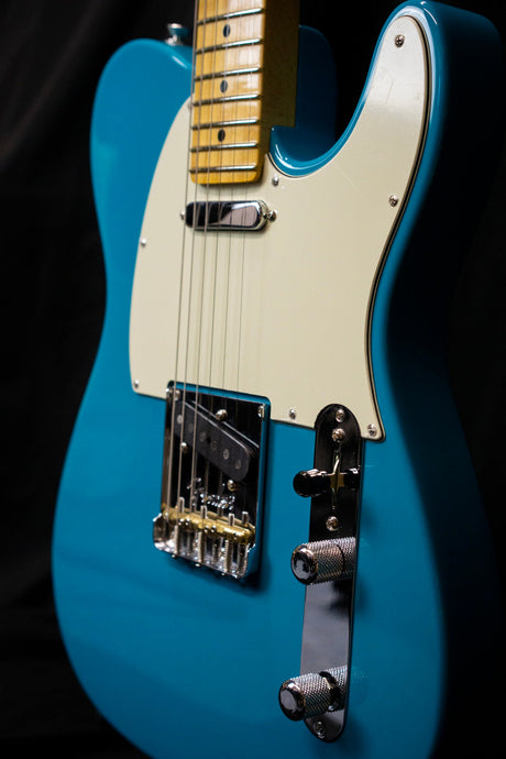 Fender American Professional II Telecaster Miami Blue 22' (Pre - Owned) - Electric Guitars - Fender